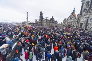 Vokietijos prezidentas negaili pagyrų protestuotojams: jie gina mūsų žmogiškumą