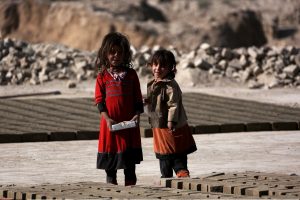 Jungtinės Tautos: pusė visų pasaulio vargšų yra vaikai