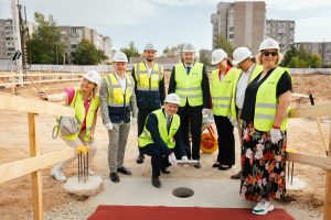 Vilniaus Pilaitės mikrorajone pradedamos naujo vaikų darželio su baseinu statybos