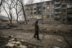 Britų žvalgyba: dėl nesėkmių Ukrainoje greičiausiai bus atleista rusų kariuomenės vadų