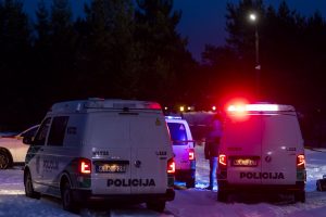 Pareigūnui Vilniaus rajone nušovus moterį, atliekamas tyrimas dėl veiksmų teisėtumo