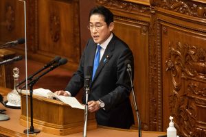 Japonijos premjeras: gimstamumo krizės sprendimas negali laukti