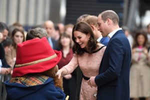 Princo Williamo ir Kate vaikelis turėtų gimti balandį