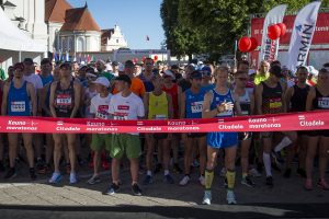Prioritetas žmonių sveikatai – Kauno maratonas nukeliamas į vasarą
