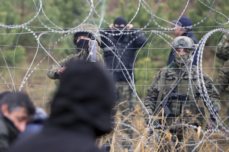 Polska i Czechy rozpoczynają kontrole graniczne ze Słowacją