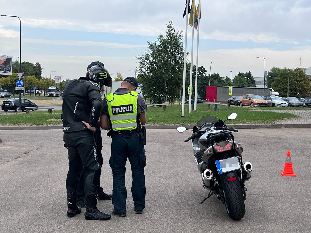 Uvanlig politiraid i Kaunas: noen sjåfører ankom til og med to ganger