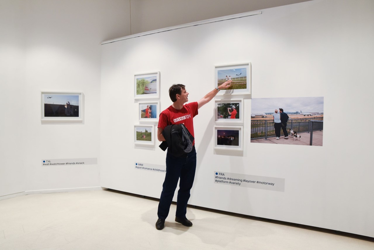 Presentazione dell’album fotografico del Sig. Kavaliauskas e visita alla mostra presso la sala espositiva Uostamieści