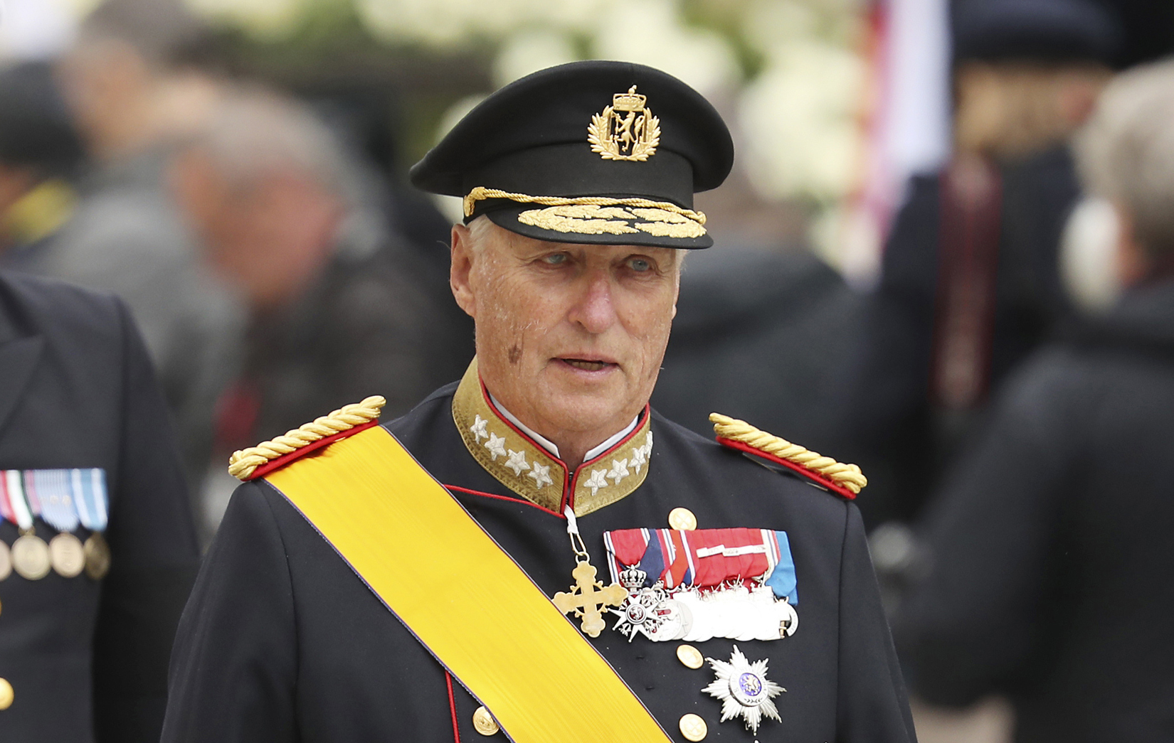 Kong Harald V av Norge har implantert en permanent pacemaker