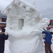 Kauniečiai pelnė auksą sniego festivalyje JAV