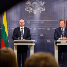 Lietuvos ir Latvijos premjerų požiūris dėl šauktinių – skirtingas