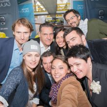 Vilniaus oro uoste žinomi žmonės kvietė lietuvius susitikti
