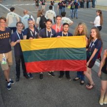 Lietuvių studentų kuriamas bolidas debiutavo tarptautinėse varžybose