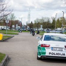 Policininkai balnoja plieninius „žirgus“: mieste ir rajone – reidai