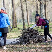 „Kaunas tvarkosi“: miestą ir jo parkus švarino ir darželinukai