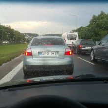Ant Kleboniškio tilto – vilkiko ir lengvųjų automobilių avarija
