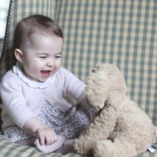 Princesė Charlotte švenčia 1-ąjį gimtadienį: gražiausios akimirkos