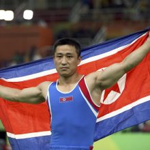Šiaurės Korėjos vadui auksą veš olimpinis gimnastikos čempionas