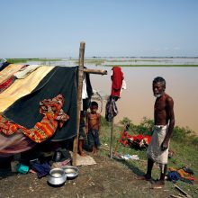 Indijoje, Nepale ir Bangladeše potvynių aukų padaugėjo iki 165