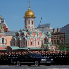 Pergalės dienos parade Maskvoje – naujos ginkluotės demonstracija