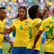 Brazilijos futbolininkai žengė į pasaulio čempionato ketvirtfinalį