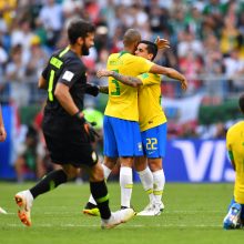 Brazilijos futbolininkai žengė į pasaulio čempionato ketvirtfinalį