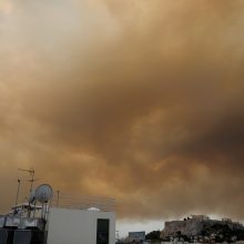 Atėnus apgaubė didelio miškų gaisro dūmai