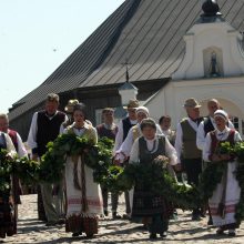 Žolinė Rumšiškėse: gėlynais kvepiančios mišios, kermošius ir lietuviškos tradicijos