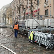 Pradėjo kilti „Šimtmečių vartai“