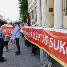 Minia piketuotojų reiškė nepasitenkinimą Atgimimo aikštės projektu