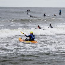 Prie šiaurinio molo – vandens sporto pamokos ir linksmybės