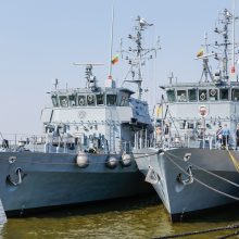 Klaipėdiečiai plūdo apžiūrėti NATO laivų