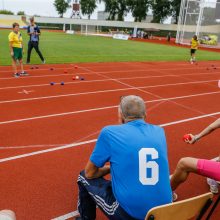 Žmonės su negalia Klaipėdoje mėgavosi galimybe drauge sportuoti