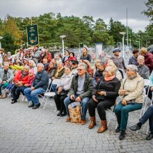 Palanga pražydo ir suskambo tarptautiniu folkloro festivaliu