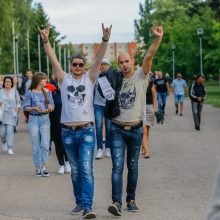 SEL sudrebino Klaipėdą: suplūdo minios gerbėjų