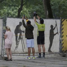 Klaipėdoje per pusdienį išmontuoti sovietmečio paminklai