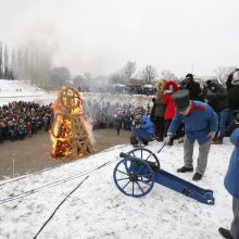 Klaipėdiečiai nenusižengė tradicijoms: per Užgavėnes išdykavo ir sudegino Morę