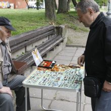 Senamiestyje ir vėl šurmuliavo blusų turgus