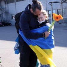 Iš Ukrainos sugrįžo paskutinieji Lietuvos medikai: tokių sužalojimų iki šiol nebuvo tekę gydyti