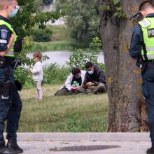 Miesto centre sustabdytas įtartinas ekipažas: nelegalių migrantų banga atsirito ir iki Kauno?