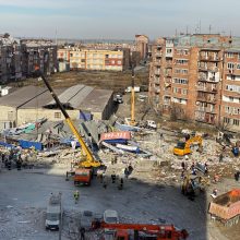 Prekybos centre Rusijoje įvyko stiprus sprogimas: iš pastato liko tik griuvėsiai
