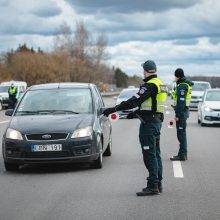 Kaunas vėl apsuptas pareigūnų: mobilūs postai veiks ir naktį