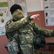 Ukraina: Vakarų šalys turi sustabdyti ginklų dalių tiekimą Rusijai