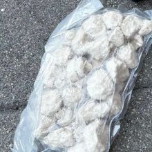 Tauragės pareigūnų smūgis narkotikų platintojams: sulaikyto kokaino kaina siekia 150 tūkst. eurų