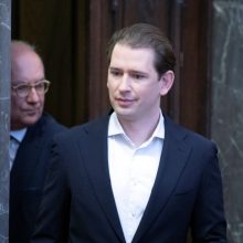 Buvęs Austrijos kancleris – teisme: įtariamas davęs melagingus parodymus tyrime dėl kyšininkavimo
