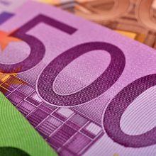 Tauragėje iš bankomato išimtas padirbtas 500 eurų banknotas