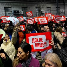 Serbijos opozicija ragina ES pradėti tarptautinį tyrimą dėl rinkimų pažeidimų 