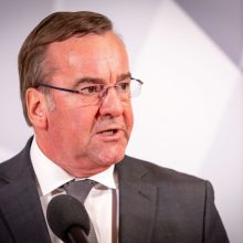 Vokietijos gynybos ministras įspėja dėl karo pavojaus Europoje: nesame tam psichologiškai pasirengę