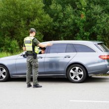 Tarptautiniam krovinių gabenimui uzbekai buvo pasirengę – vežėsi krūvą klastočių