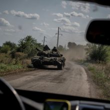Ukraina sako vykdanti puolimą pietiniame fronte netoli Robotynės