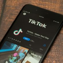 ES pradeda oficialų „TikTok“ tyrimą dėl vaikų apsaugos